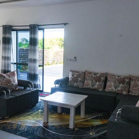 4 U Luxury Bungalows Diani Диани-Бич Экстерьер фото