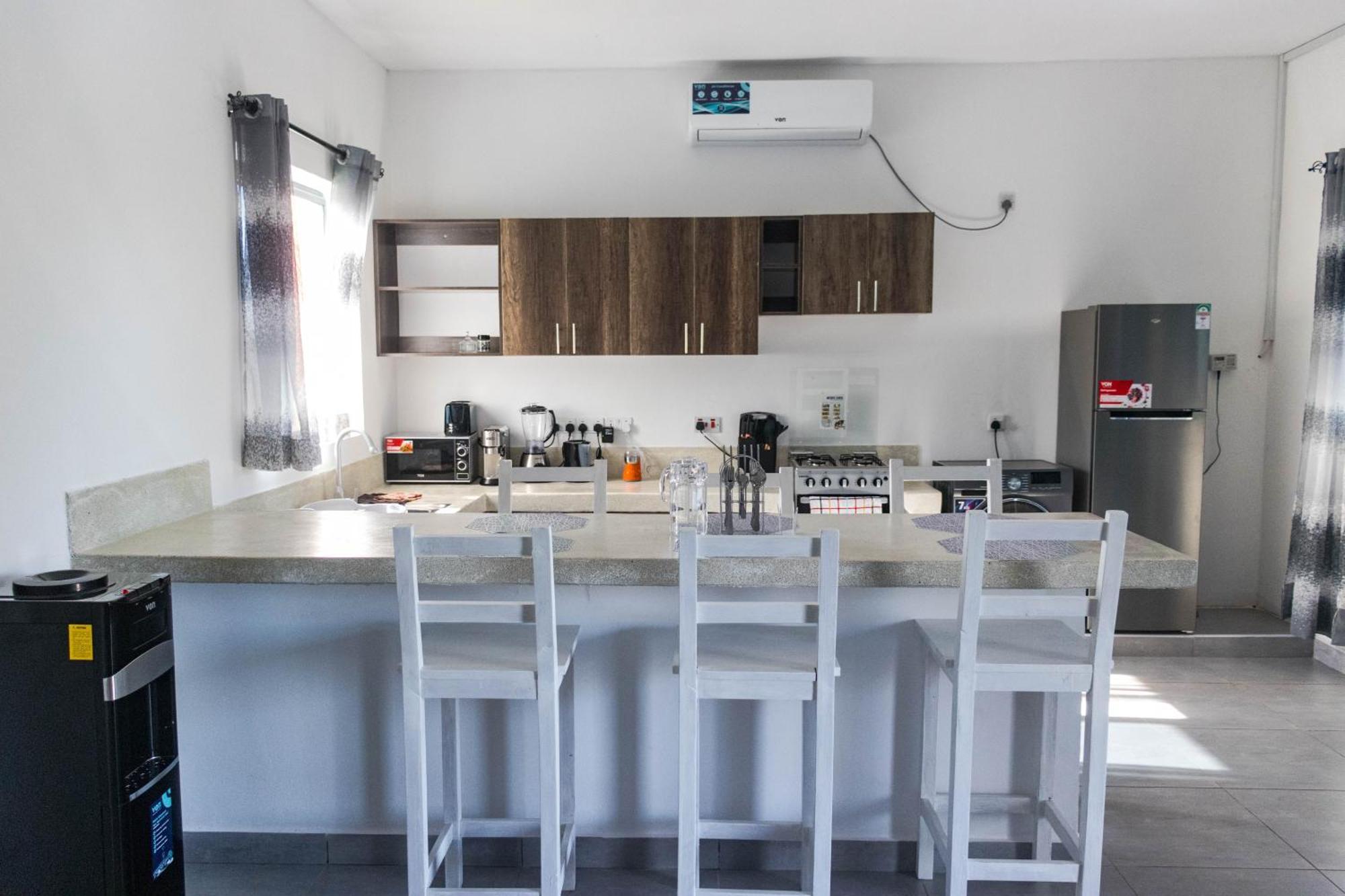 4 U Luxury Bungalows Diani Диани-Бич Экстерьер фото